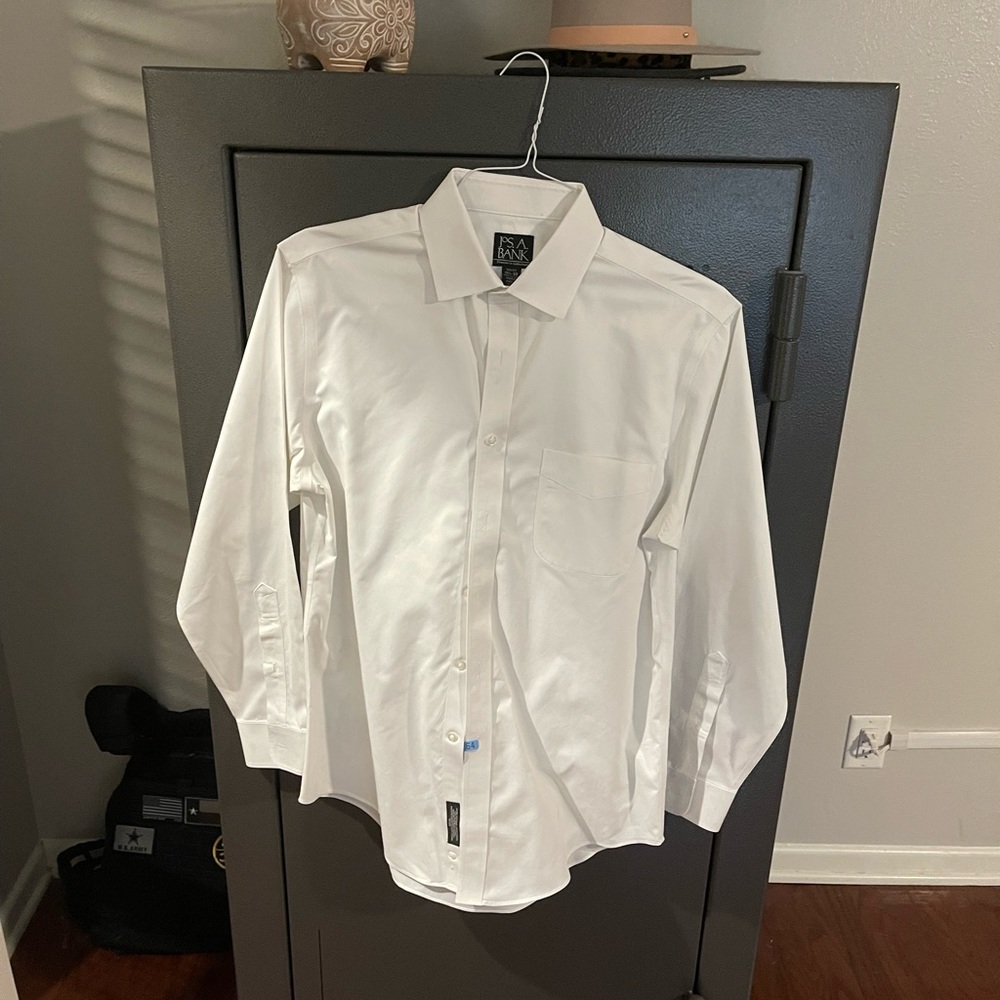 Jos A Bank dress shirt for men, 15 1/2 x 33